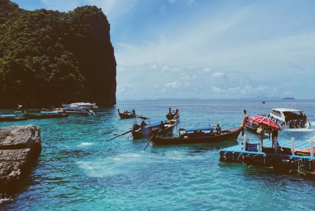 10 Hidden Tips for Solo Female Travelers